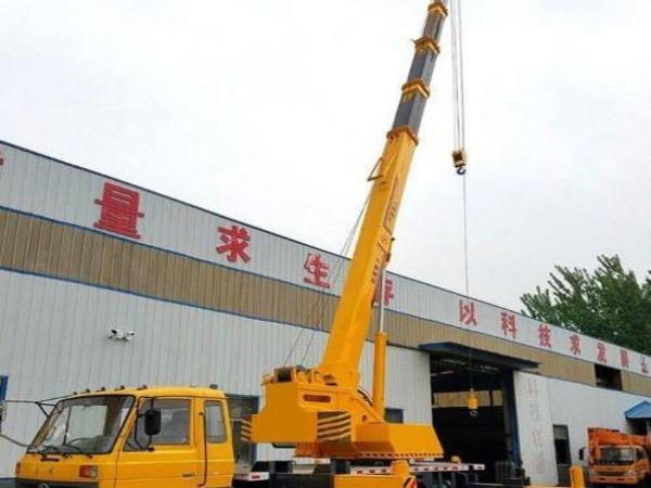 静乐县吊车出租电话_夏季吊车出租要注意的问题浅析